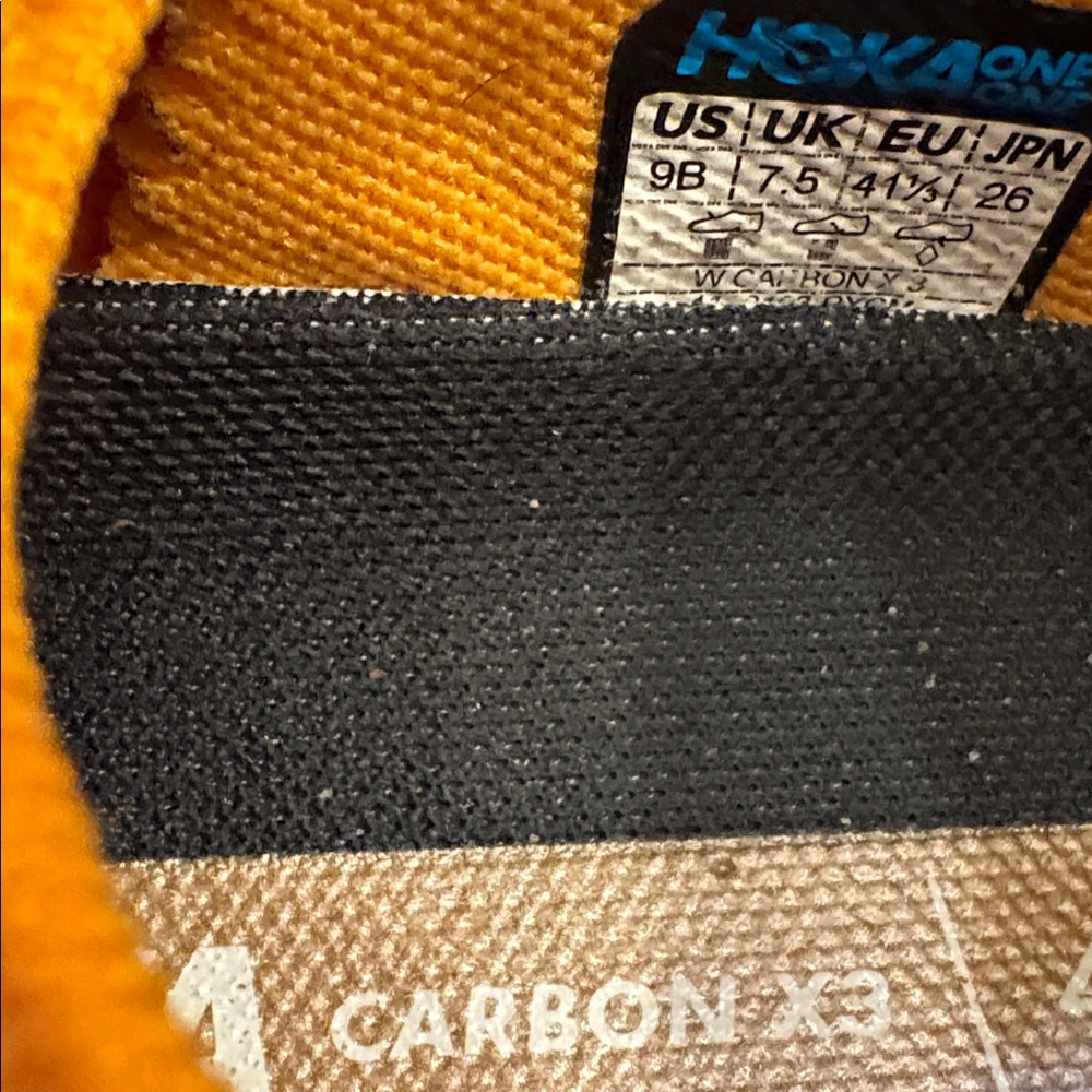 Hoka ladies 9 Carbon x Orange and white Lightweight Running Sneakers - Picture 2 of 11